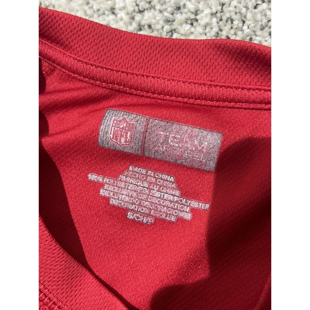 Tampa Bay Buccaneers Men's Small Dri-Fit Athletic T Shirt NFL Team‎ Apparel